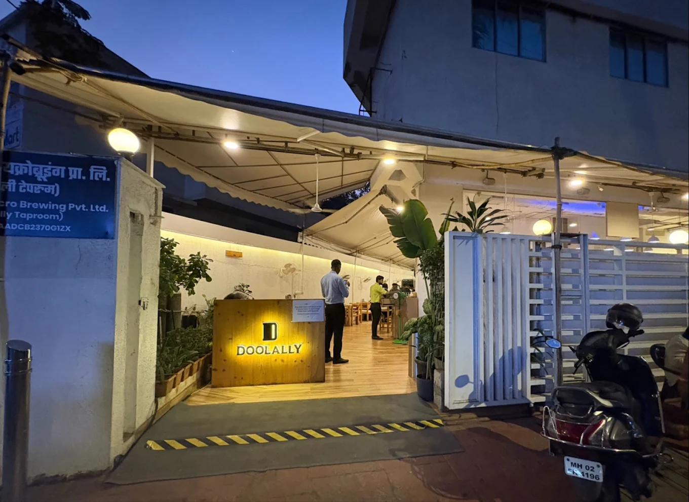 Doolally Taproom Khar – Craft Beer & Chill Spot Mumbai