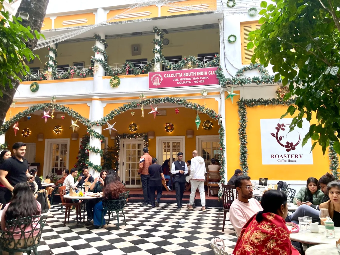 Roastery Coffee House Kolkata – Top Rated Cafe in South Kolkata